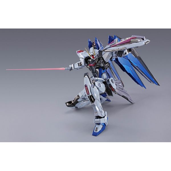 METAL BUILD Freedom Gundam Concept 2 (Mobile Suit Gundam SEED) Image