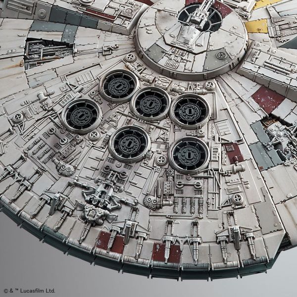 Millennium Falcon Model Kit (Star Wars Episode VII: The Force Awakens) Image