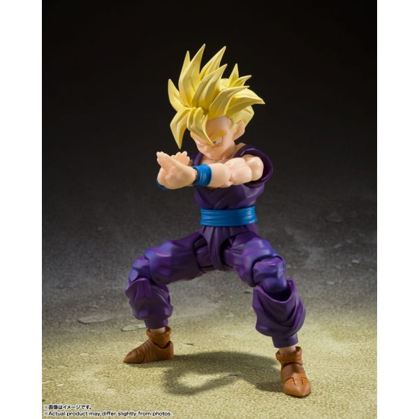 S.H. Figuarts Super Saiyan Son Gohan - The Warrior Who Surpassed Goku (Dragon Ball Z) Image