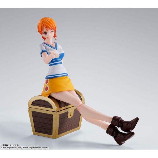 S.H. Figuarts Nami -Romance Dawn- (One Piece) Image