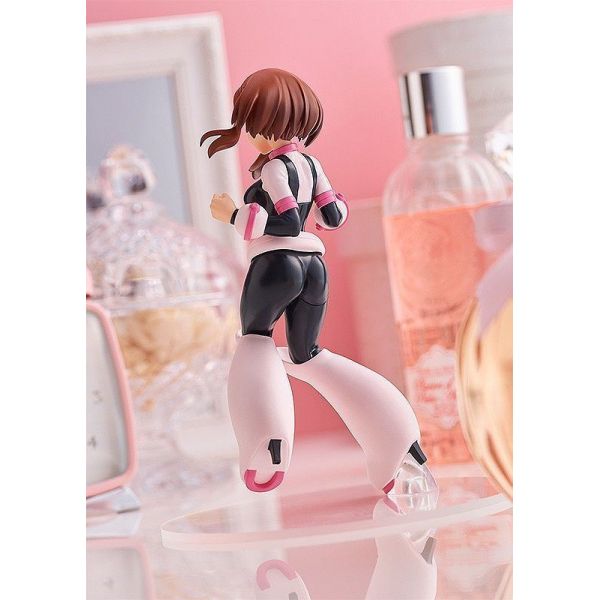 ochako uraraka statue