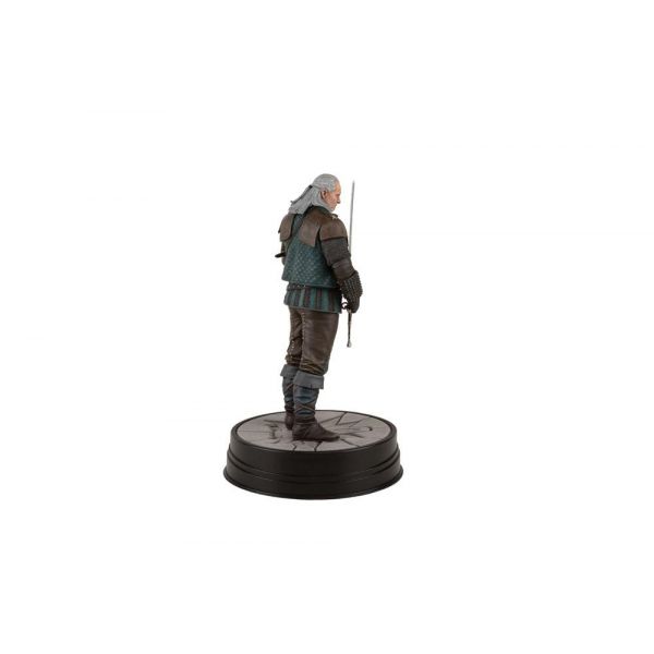 Vesemir Statue (The Witcher 3 Wild Hunt) Image