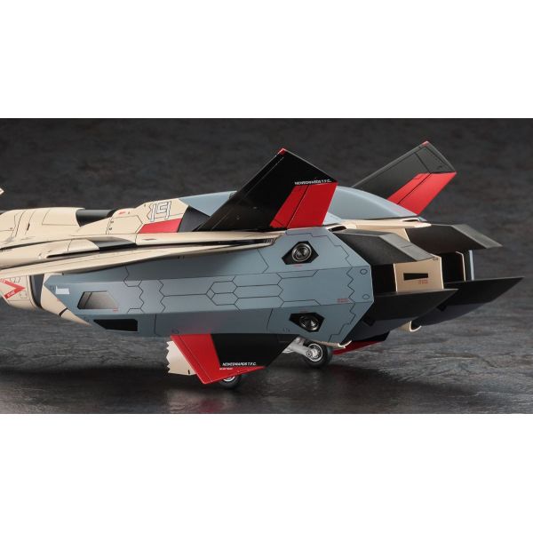 YF-19 w/Fast Pack (Macross Plus) Image