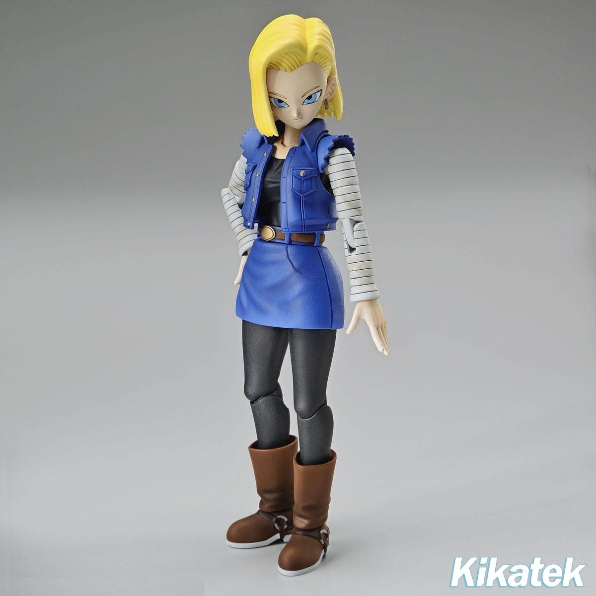 naked android 18 statue
