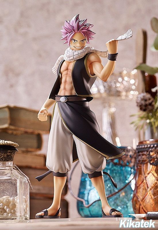 natsu statue