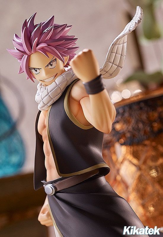 natsu statue